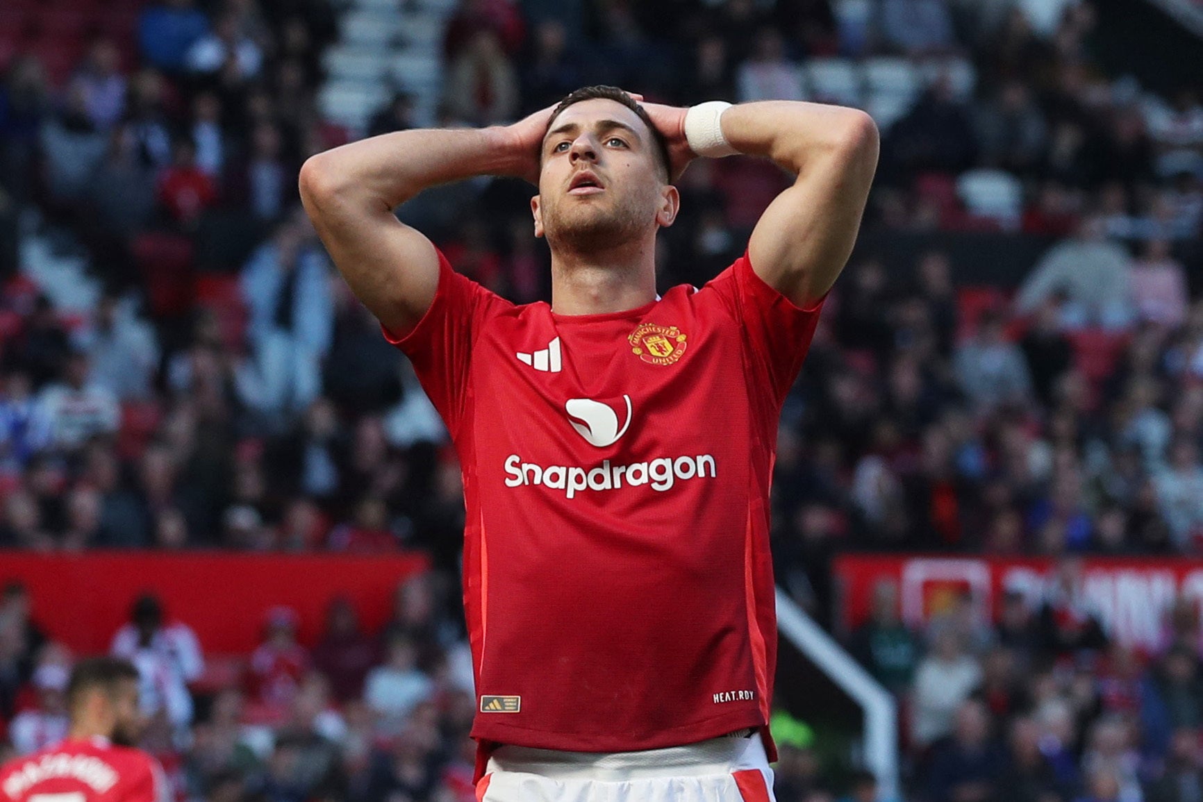 Manchester United S'incline Face aux Wolves : Une Défaite Amère à Old Trafford