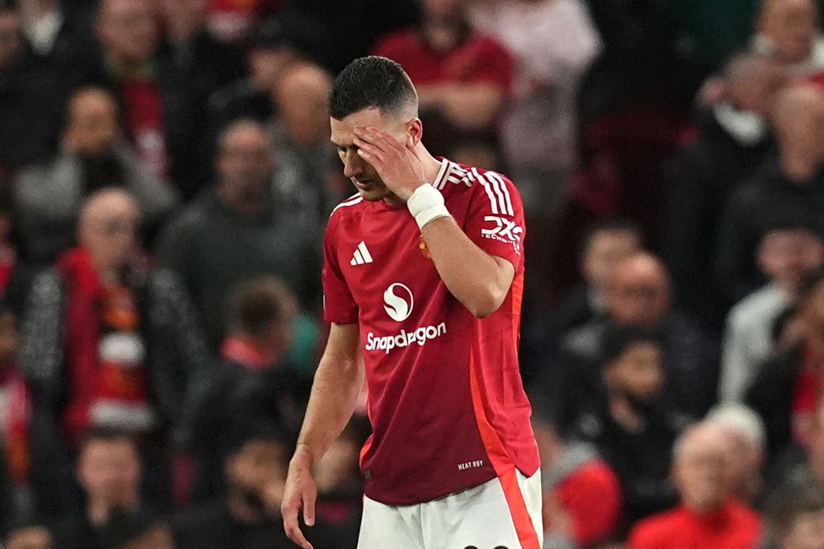 Diogo Dalot : Une Blessure au Mollet Qui Menace Sa Saison avec Manchester United