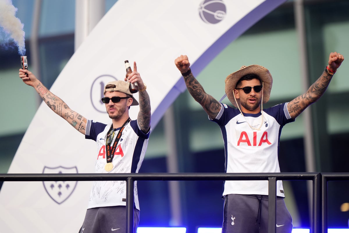 L'avenir incertain de Cristian Romero et Ange Postecoglou à Tottenham Hotspur : enjeux et perspectives
