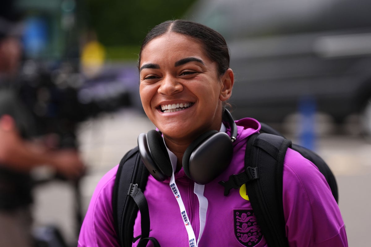Leah Williamson Motive l'Angleterre Avant la Demi-Finale de l'Euro 2025